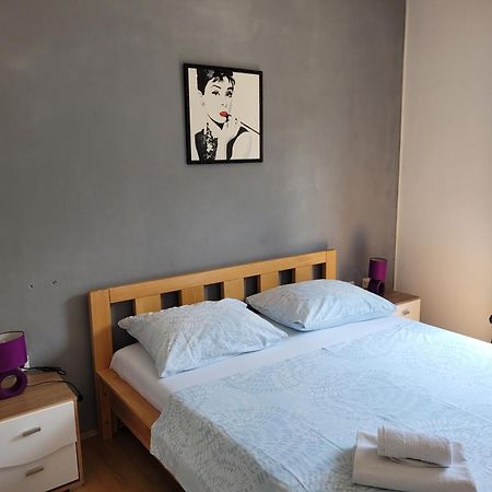 Apartmani Vini 赫瓦尔 外观 照片